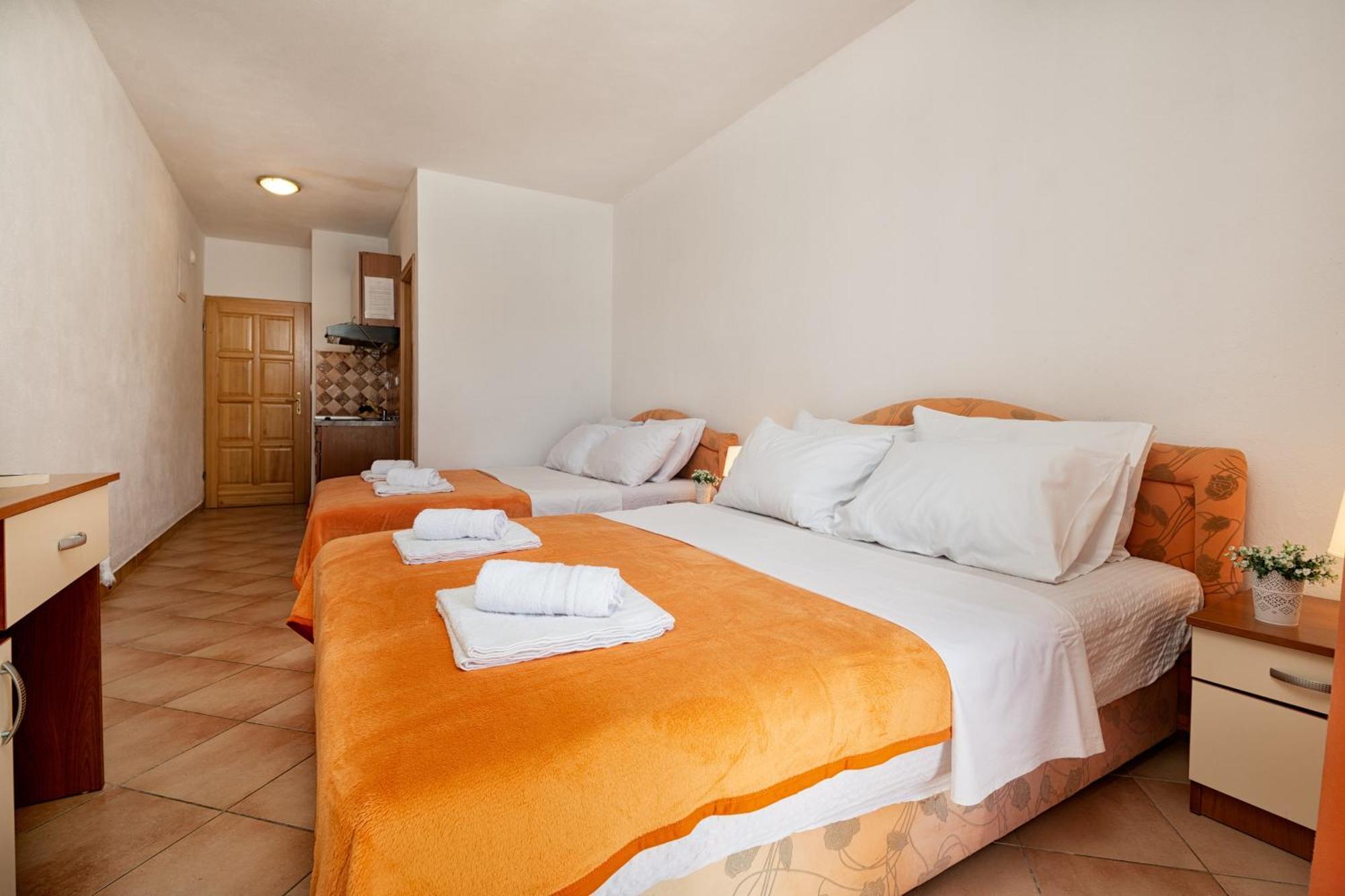 Apartments Matej เนอุม ห้อง รูปภาพ