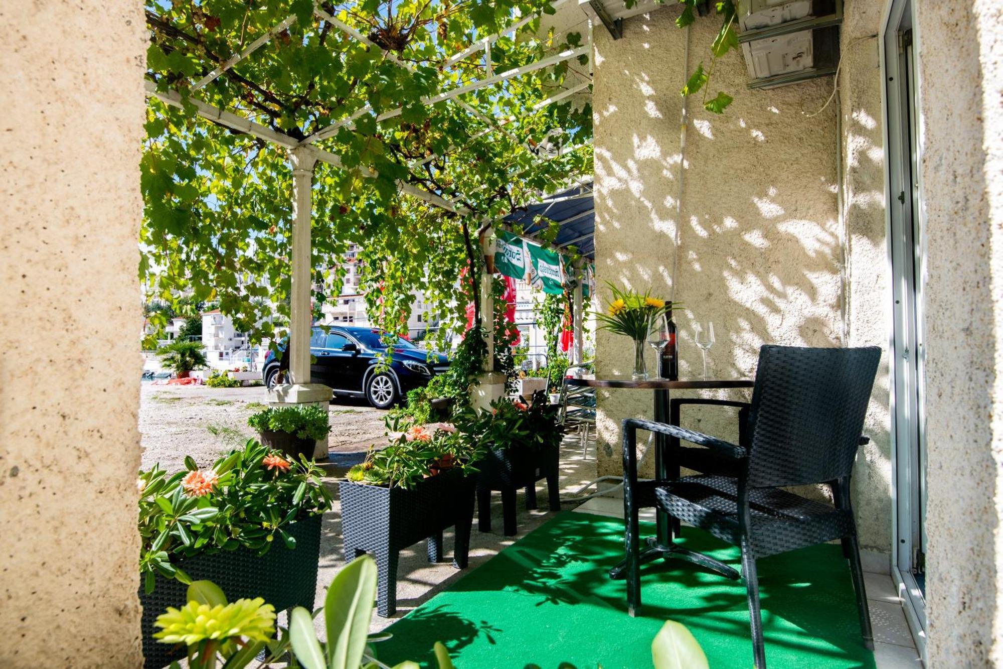 Apartments Matej เนอุม ห้อง รูปภาพ